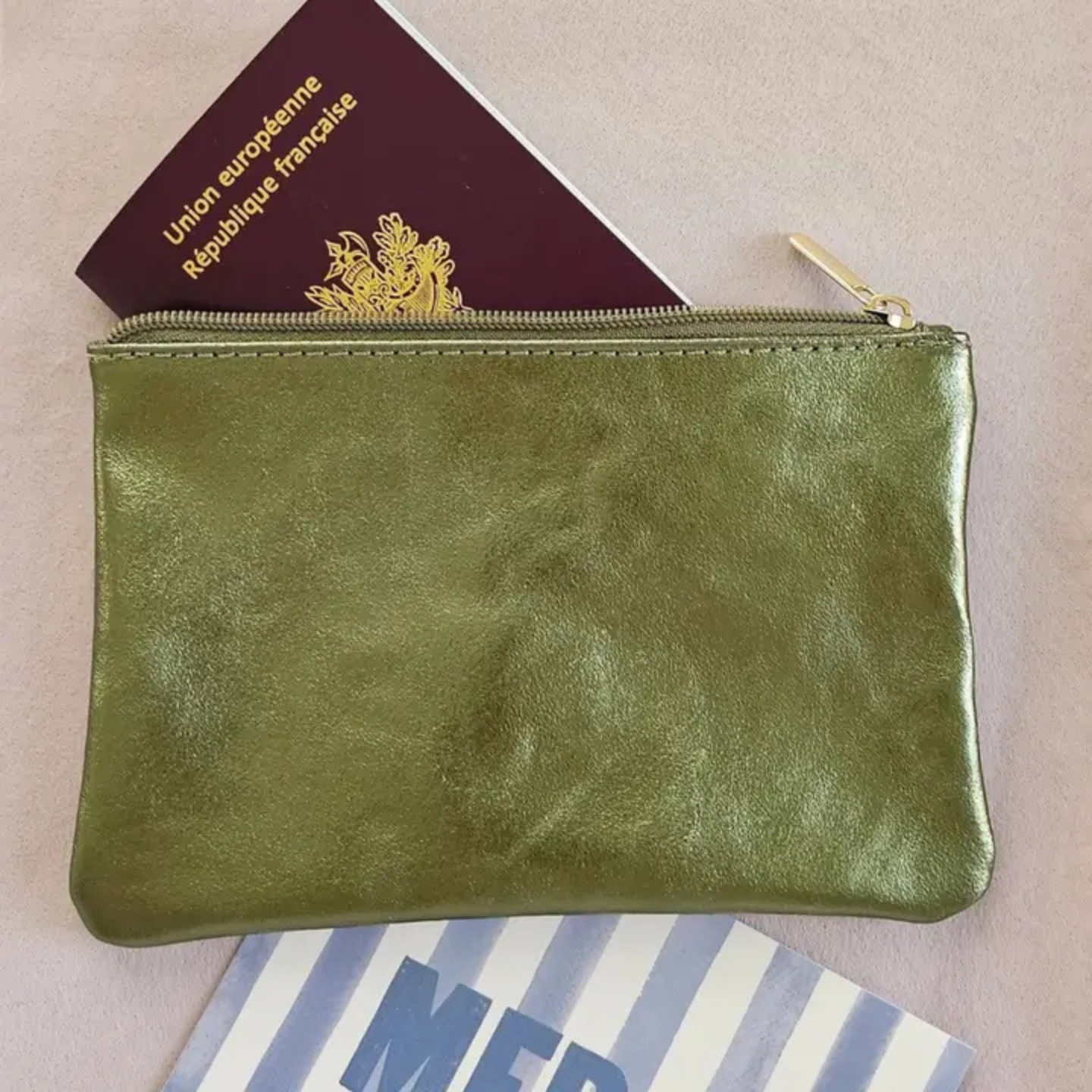 Pochette en cuir avec fermeture éclair