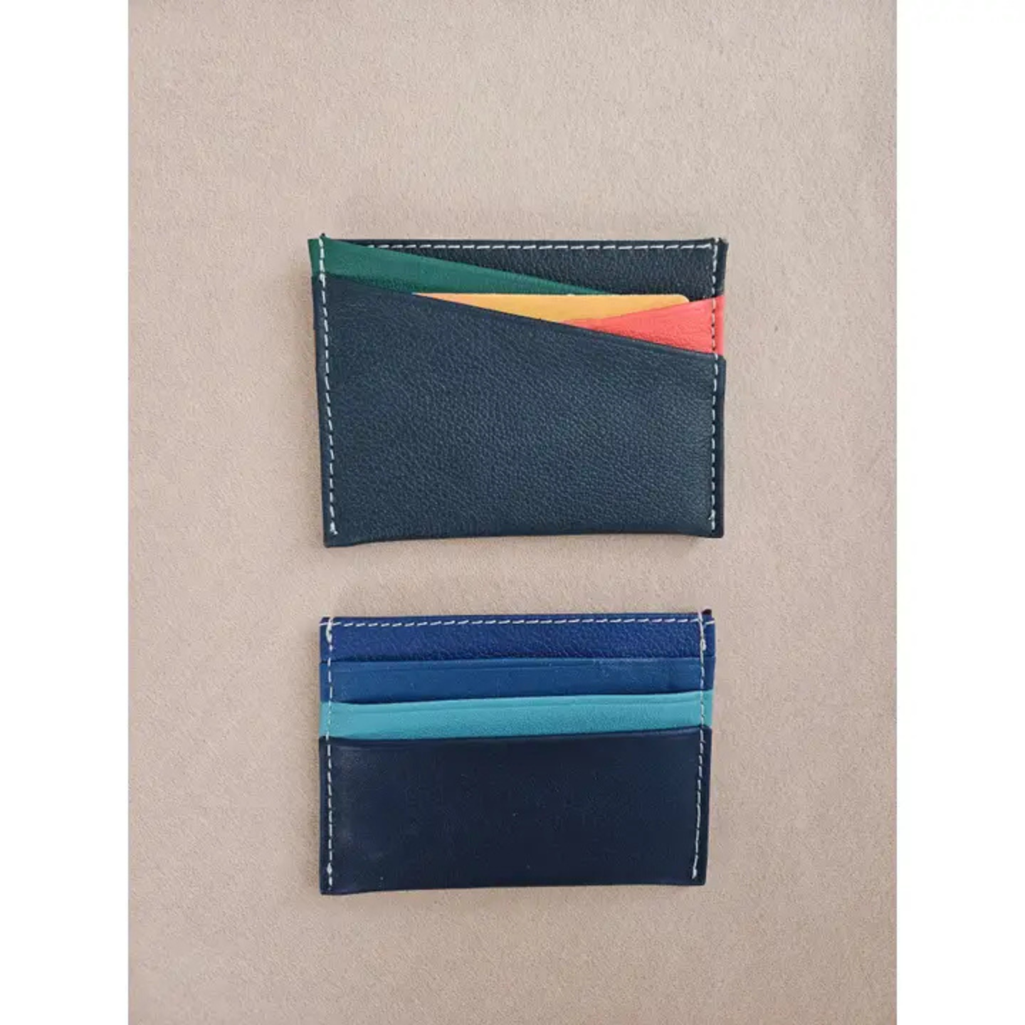 Porte carte en cuir upcyclé