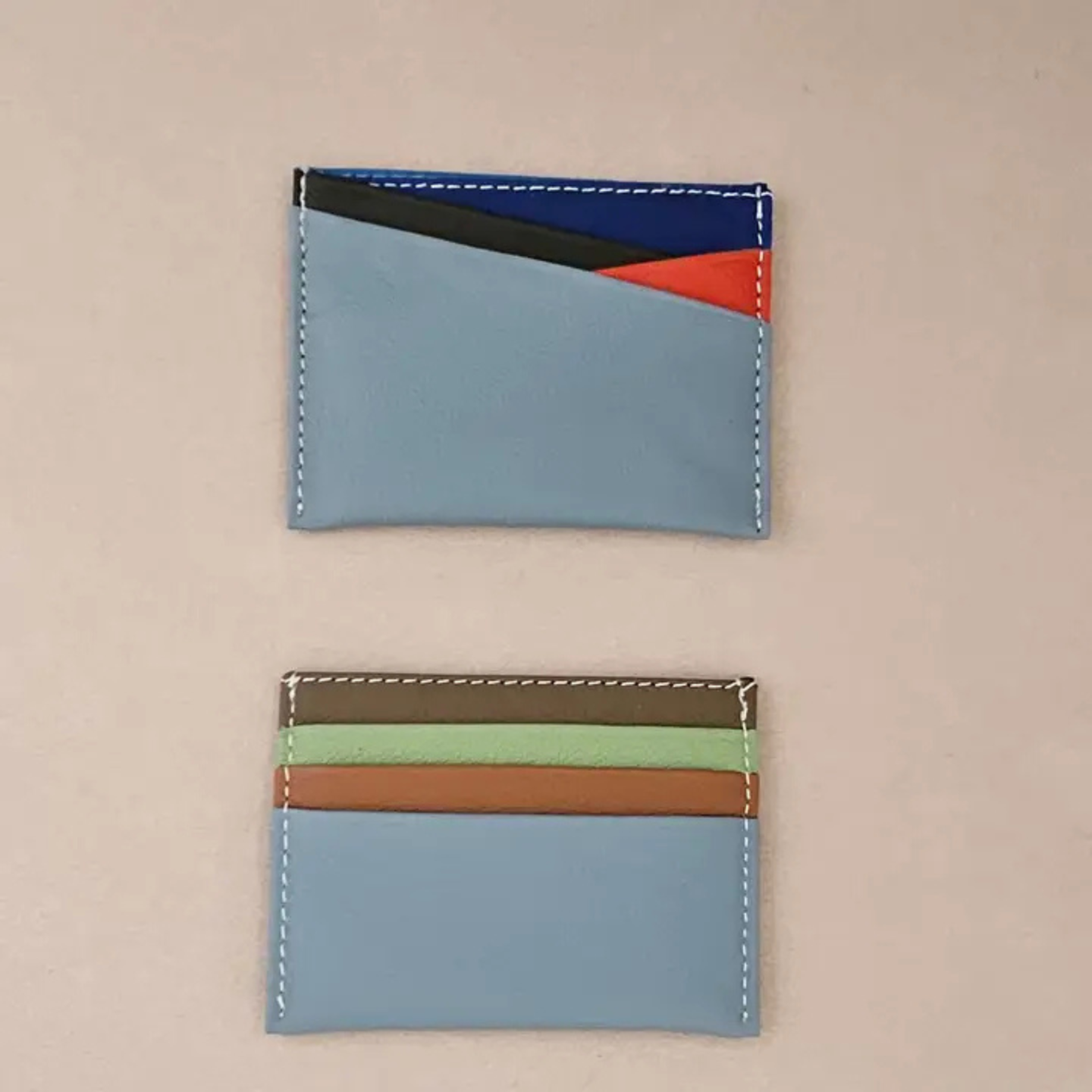 Porte carte en cuir upcyclé