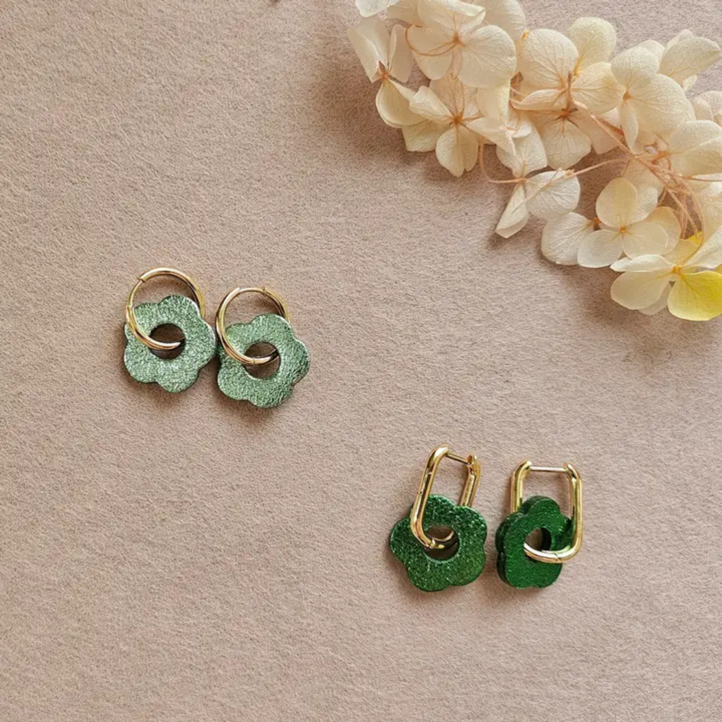 Créoles fleur en cuir revalorisé