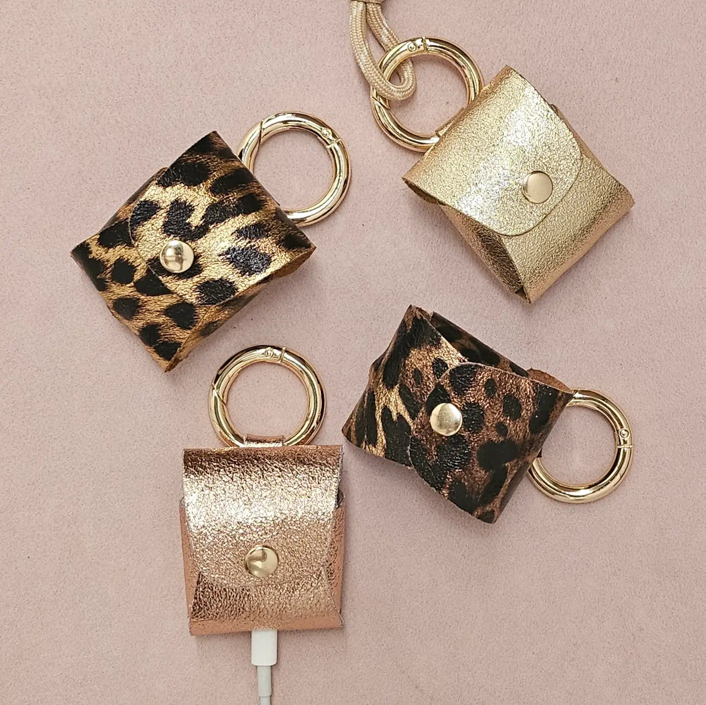 Bijou de sac, porte écouteur cuir